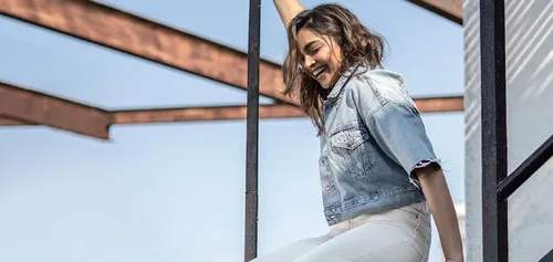 Deepika Padukone's Fitness Regimen: Achieve Her Workout Goals