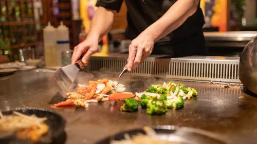6 Best Japanese Restaurants You Must Visit In Delhi For The Love of Teppanyaki 
