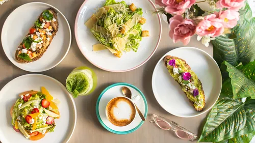 Your Hunt For The Best All-Day Brekkie Spots in Mumbai Ends Here