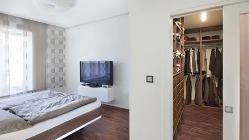 10 Effective Storage Ideas For A Small Bedroom