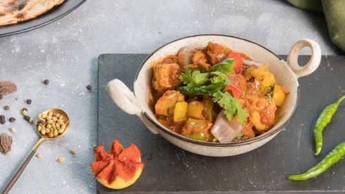 Lohri 2023 : 7 Delivery Feasts To Celebrate Lohri At Home