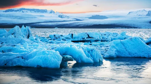 Discover The Breathtaking Beauty Of Jökulsárlón Glacier Lagoon In Iceland