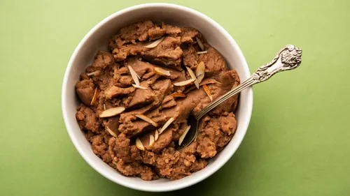 Fasting Favourites: Simple And Easy Recipe To Prepare The Delicious Singhara Atta Halwa 