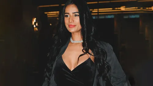 Poonam Pandey Dies To Come Alive 