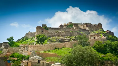 Kumbhalgarh Fort: Unraveling History & Must-See Wonders