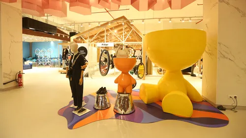 Drive-In Theatre, Retail Indulgence And More Awaits You At Mumbai's Jio World Drive