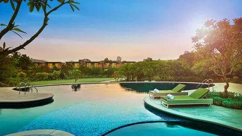 7 Green Retreats To Escape From The Toxic Delhi Smog 