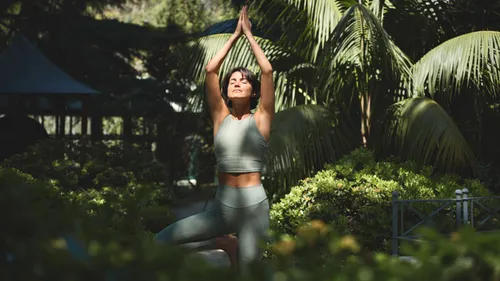 Twist Your Way To Fitness: Yoga Poses For Weight Loss & Fat Burn