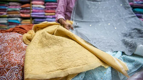 Lucknow Shopping Guide: Buy Your Way Through The City Of Nawabs