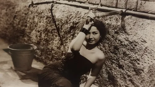 Reliving The Glamour, Grandeur And Enigma Of Bombay’s Golden Era Cinema