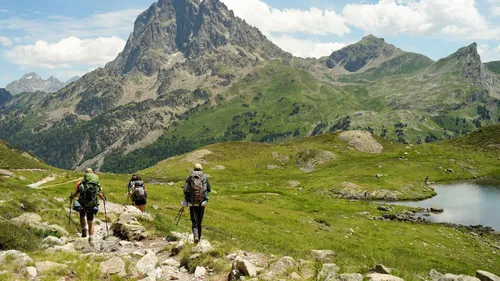 Trekking Vs Hiking: What Is The Difference & Which One Is Right For You 