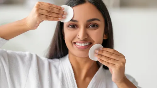 Are Toner Pads The Shortcut To Glowing Skin Or Just A Fad? 