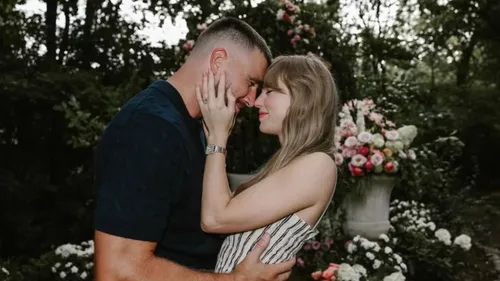  This Is Not A Drill! Taylor Swift And Travis Kelce Are Officially Engaged! 