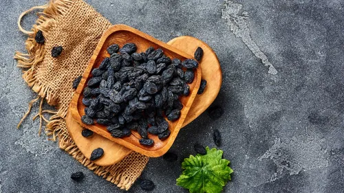 Discover The Proven Health Benefits Of Black Raisins 