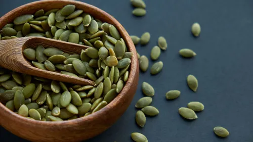 Health Benefits Of Pumpkin Seeds & How To Use Them Daily