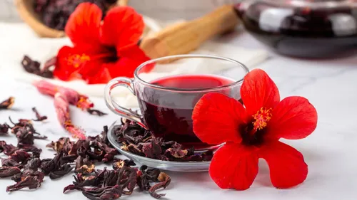 This Winter, Add Hibiscus Tea To Your Day For These Health Benefits