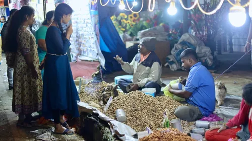 Bengaluru Kadlekai Parishe: The City's Annual Tribute To Tradition And Community