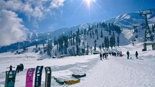 Gulmarg Gets The World’s Highest Revolving Restaurant! 
