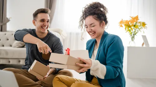 Valentine’s Day Gift Ideas: Make Your Partner Fall In Love With You All Over Again