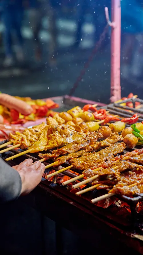 Midnight Cravings? Discover India’s Best Night Street Food Markets