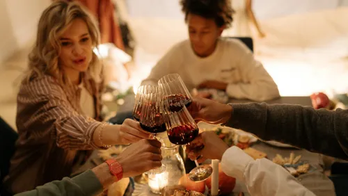 I Hosted A Dinner Party Without My Mom And I Didn't Burn Down The House  