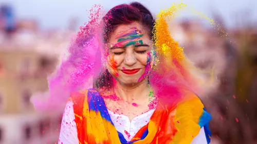 Top 9 Best Places To Celebrate Holi In India