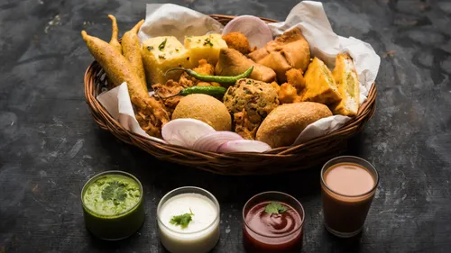Explore The Culinary Symphony Of Pakoras: A Year-Round Indulgence!