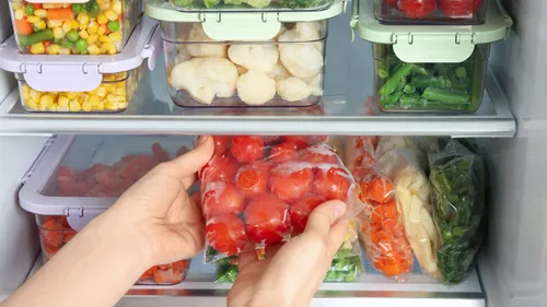 7 Easy Organisation Ideas To Declutter Your Fridge  