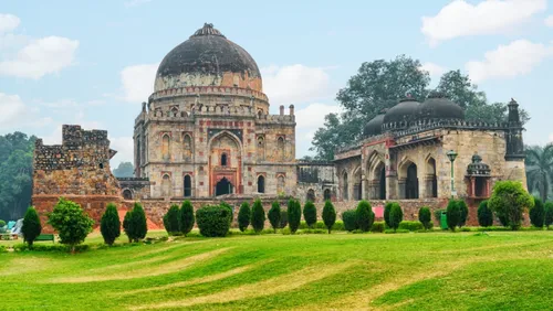 10 Best Romantic Couple Spot In Delhi That Every Couple Must-Visit