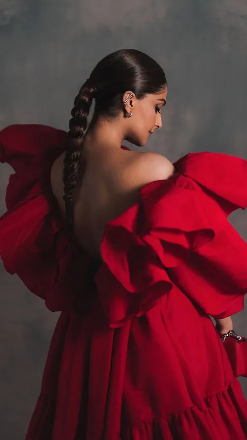 5 Festive Hairstyles To Steal From Celebs 