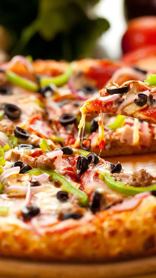 Top 8 Mistakes To Avoid While Making Pizzas At Home