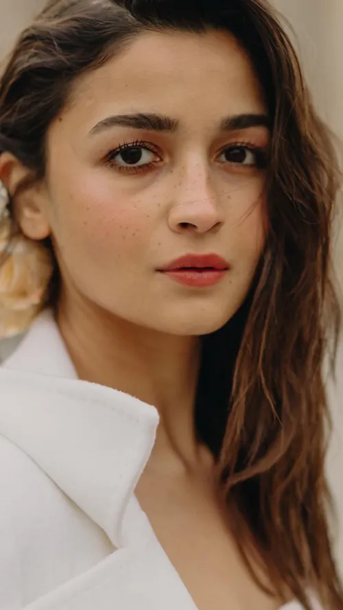 Best All-White Looks Of Alia Bhatt From Gangubai Kathiawadi Promotions