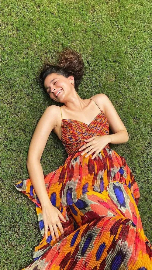 5 Eye-Catching Ikat Looks For A True Textile Lover 