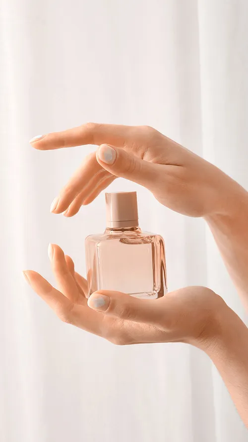 8 Refreshing Scents For The Summer Season