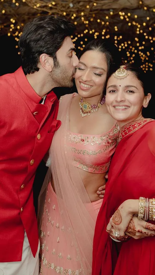 These Alia Bhatt Songs Go Perfectly Well With Her Wedding Pics