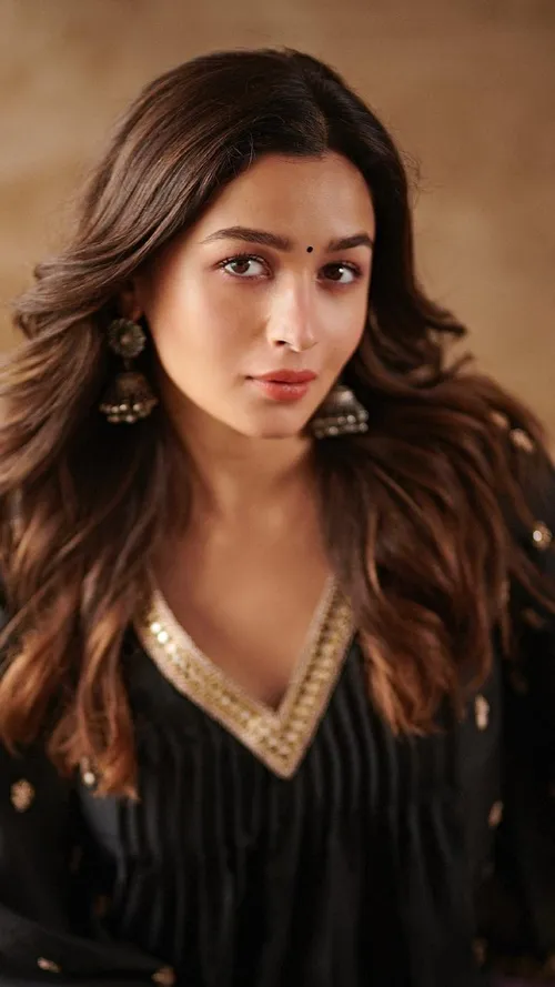 Ace The Nude Makeup Trend Like These Bollywood Celebs