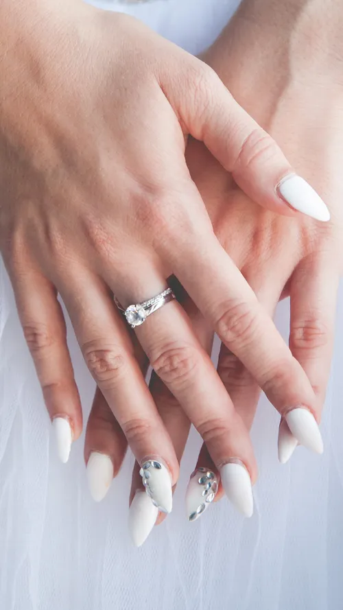 Minimal Wedding Nail Designs For Every Bride