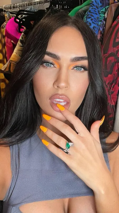 More Than Florals For Spring: 7 Nail Styles To Wear All Season