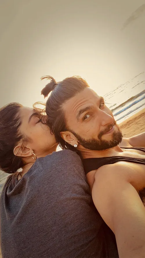 Deepika And Ranveer Set Couple Travel Goals On Their US Holiday
