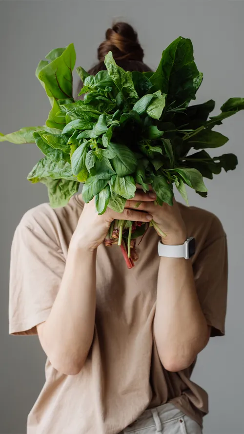 Expert Talk: Is It Safe To Eat Leafy Greens During Monsoon? 